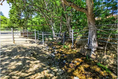 550 Crowson Road, Ashland, OR 97520 - Photo 30