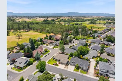 88 Pineridge Lane, Eagle Point, OR 97524 - Photo 48