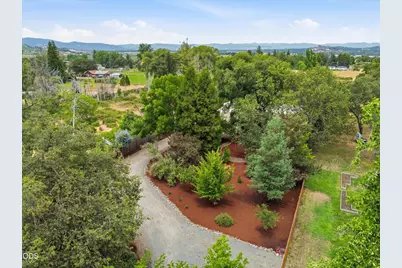 2298 Camp Baker Road, Medford, OR 97501 - Photo 36