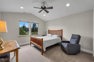 1087 N Lavender Ln, Sisters, OR 97759 - Photo 34