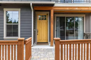 1087 N Lavender Ln, Sisters, OR 97759 - Photo 1