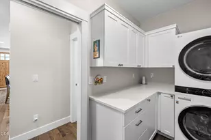 1087 N Lavender Ln, Sisters, OR 97759 - Photo 20