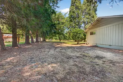 8122 New Hope Road, Grants Pass, OR 97527 - Photo 56