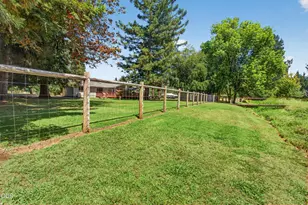 8122 New Hope Rd, Grants Pass, OR 97527 - Photo 54