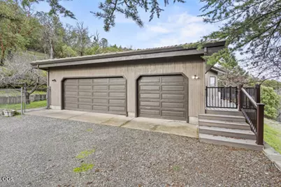 465 Strawberry Hill Lane, Jacksonville, OR 97530 - Photo 8