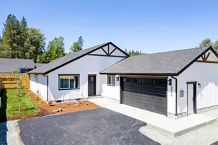 2716 Denton Trail, Grants Pass, OR 97527 - Photo 2