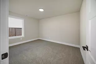 1155 Orange Blossom Dr, Klamath Falls, OR 97601 - Photo 22