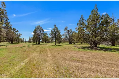 63510 Gentry Loop, Bend, OR 97701 - Photo 38