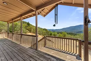 919 Scott Dr, Grants Pass, OR 97527 - Photo 4