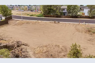 320 NW 16th Place, Redmond, OR 97756 - Photo 12
