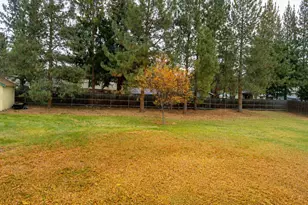 21023 Thomas Dr, Bend, OR 97702 - Photo 2
