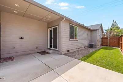 1403 Spring Street, Medford, OR 97504 - Photo 18
