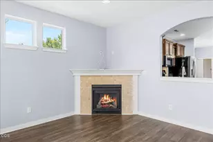1403 Spring St, Medford, OR 97504 - Photo 4