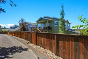 63776 Hunters Cir, Bend, OR 97701 - Photo 40