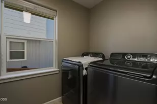 63776 Hunters Cir, Bend, OR 97701 - Photo 28