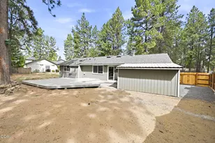 19637 Poplar St, Bend, OR 97702 - Photo 30