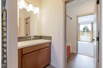 64794 Hunnell Road, Bend, OR 97703 - Photo 32