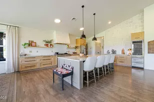 64794 Hunnell Rd, Bend, OR 97703 - Photo 14