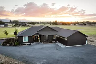 64794 Hunnell Rd, Bend, OR 97703 - Photo 2