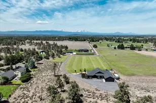 64794 Hunnell Rd, Bend, OR 97703 - Photo 54