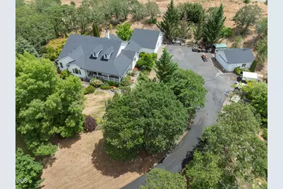 279 Ridgefield Road, Grants Pass, OR 97527 - Photo 56