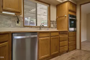 4624 S Pacific Hwy, Phoenix, OR 97535 - Photo 10