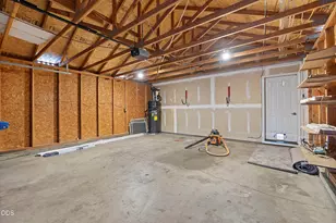 2150 SW 29th St, Redmond, OR 97756 - Photo 20