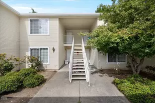 [Address not provided], Medford, OR 97504 - Photo 2