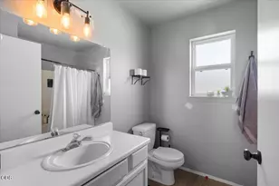 [Address not provided], Medford, OR 97504 - Photo 10