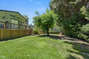 686 Towne St, Grants Pass, OR 97527 - Photo 28