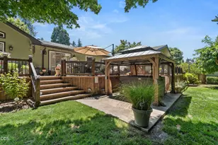 686 Towne St, Grants Pass, OR 97527 - Photo 32