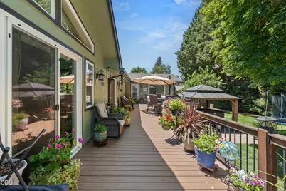 686 Towne Street, Grants Pass, OR 97527 - Photo 24