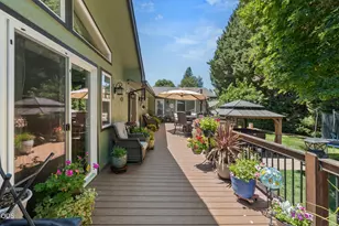 686 Towne St, Grants Pass, OR 97527 - Photo 24