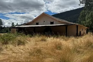 5345 West Side Rd, Cave Junction, OR 97523 - Photo 4