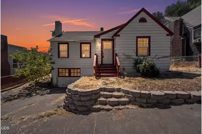718 Roseway Drive, Klamath Falls, OR 97601 - Photo 1