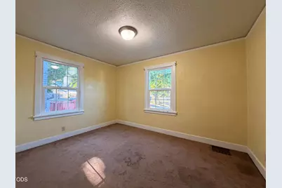 718 Roseway Drive, Klamath Falls, OR 97601 - Photo 12