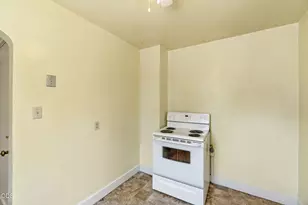 718 Roseway Dr, Klamath Falls, OR 97601 - Photo 22