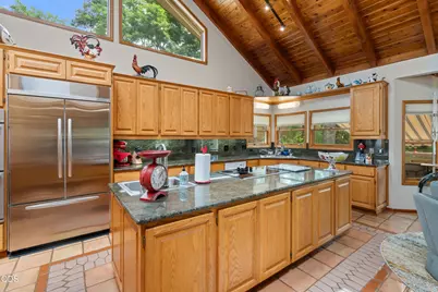 5061 Lower River Road, Grants Pass, OR 97526 - Photo 16