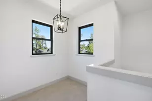 1035 E Horse Back Trail, Sisters, OR 97759 - Photo 40