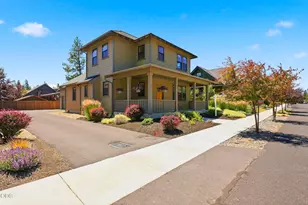 1035 E Horse Back Trail, Sisters, OR 97759 - Photo 48