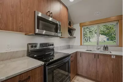 12900 Hawks Beard #Lodge Condo 35/36, Black Butte Ranch, OR 97759 - Photo 10