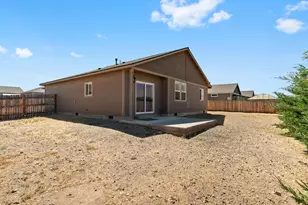 898 SE Strawberry Ln, Madras, OR 97741 - Photo 6