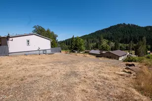 1329 Larson Rd, Roseburg, OR 97471 - Photo 50