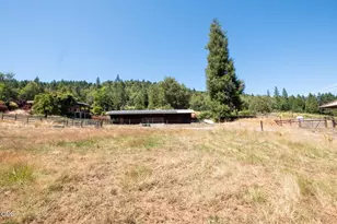 1329 Larson Rd, Roseburg, OR 97471 - Photo 6