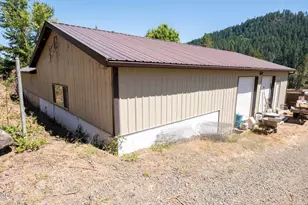 1329 Larson Rd, Roseburg, OR 97471 - Photo 46