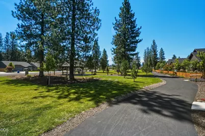 1815 W Williamson Avenue, Sisters, OR 97759 - Photo 42