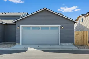 3326 NW 7th St, Redmond, OR 97756 - Photo 26