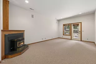 21955 Rickard Rd, Bend, OR 97702 - Photo 20