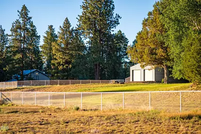 21955 Rickard Road, Bend, OR 97702 - Photo 36
