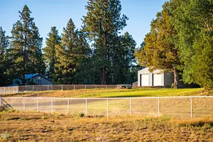 21955 Rickard Rd, Bend, OR 97702 - Photo 36